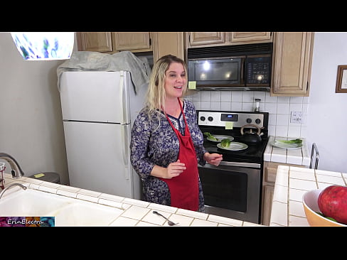 ❤️ Matrigna che lo munge in cucina prima del suo appuntamento ️ Porno fatto in casa al it.nastypornpics-com.ru